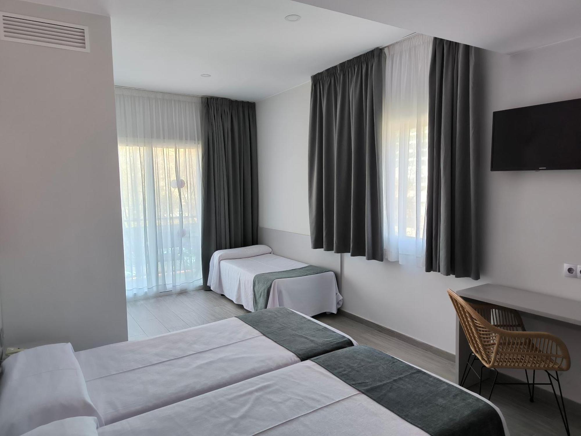 Maria Del Mar Hotel 4*